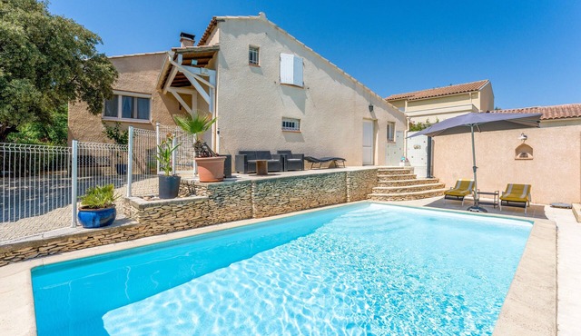 Villa 'L'Angloise' with Private Pool, Wi-Fi and Air Conditioning