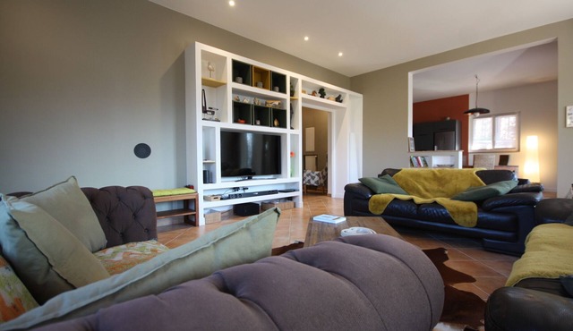 Villa with panoramic view and swimming pool within walking distance of town center.