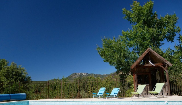 Villa with pool terrace and garden nearby. beaches and Gorges du Verdon
