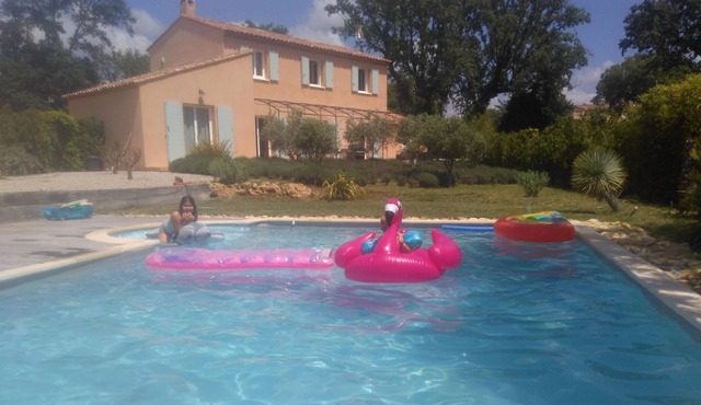 Villa with swimming pool 11 people