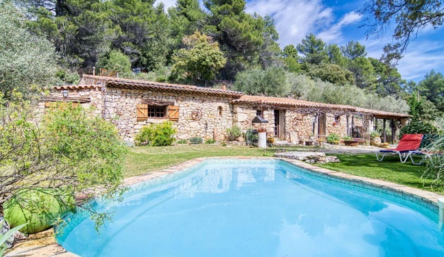 Wonderful private villa for 4 guests with private pool and TV