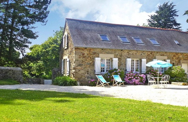 Country Property Plougrescant 