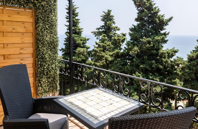 Villa Azur Cap Dail Studio 2 Adults n 3