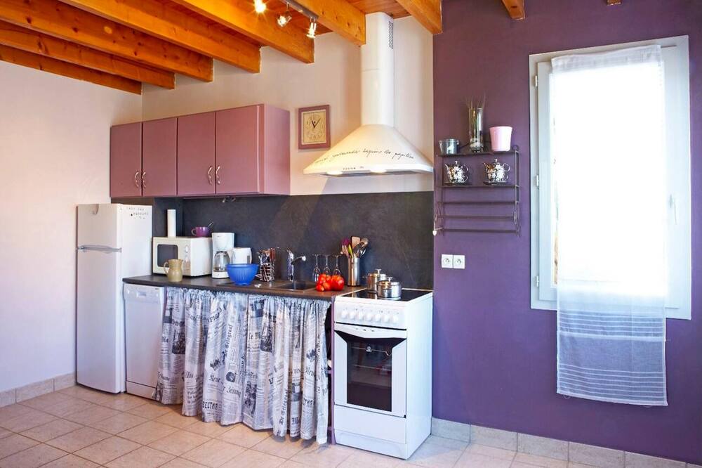Plouegat-Moysan House | Homerez - Nice house for 6 ppl. with spa and terrace at Plouégat-Moysan