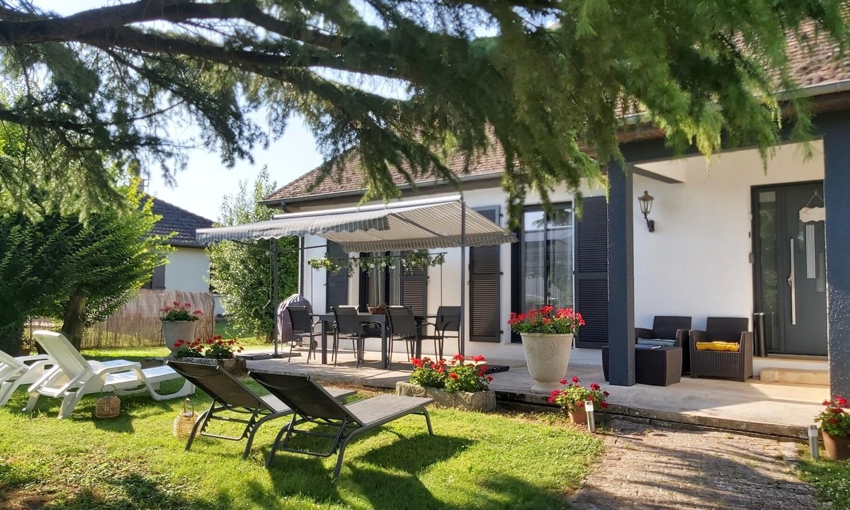 Magny-Fouchard House | La Petite Orée des Champs