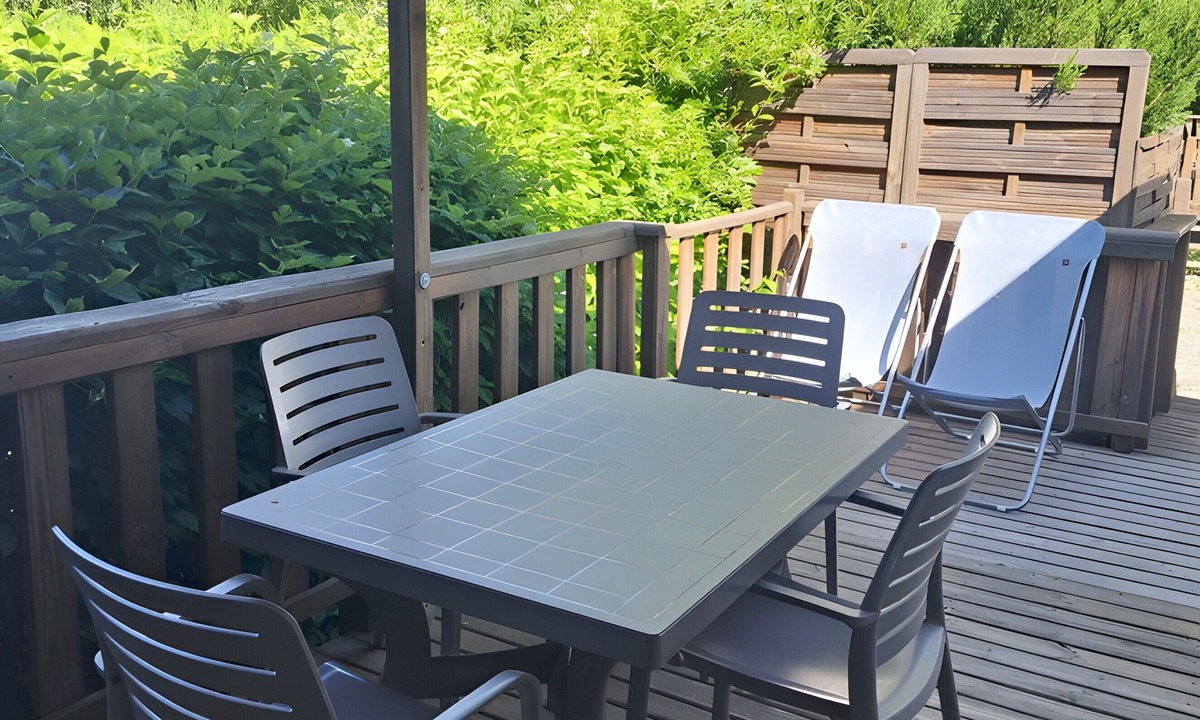 Saint-Laurent-en-Beaumont House | Super Venus 1 Mobile Home with Mountain View, Wi-Fi, and Air Conditioning