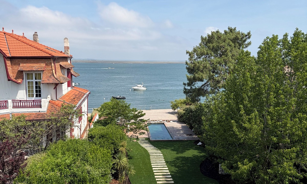 Arcachon House | Villa D'exception first line Arcachon with swimming pool, seaside