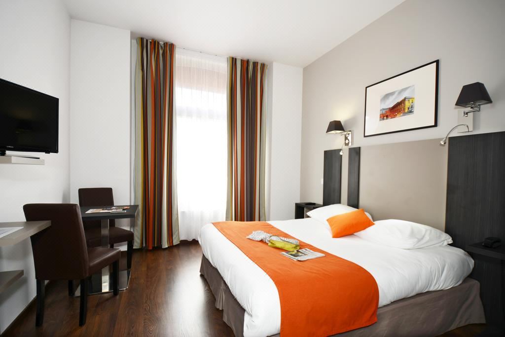 Photo of Bedroom in Saint - Aubin - Dupuy