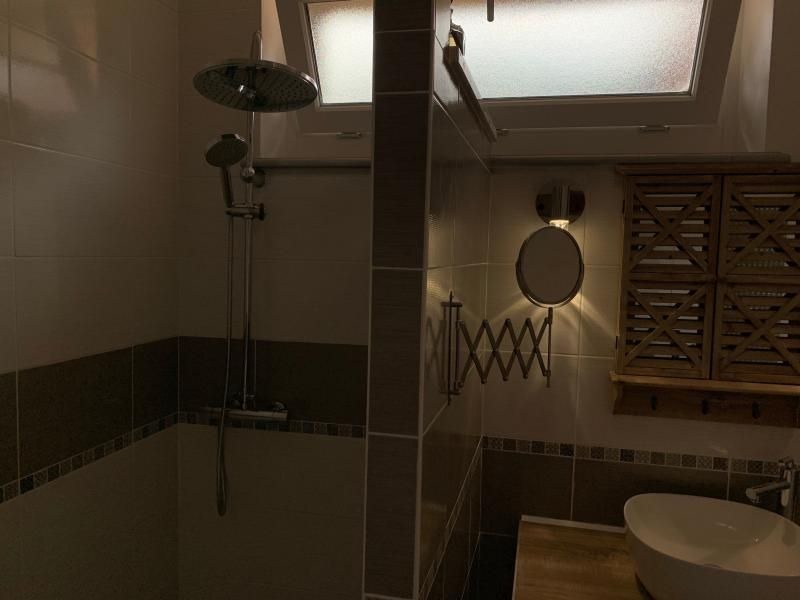 Photo of Bathroom in Briey
