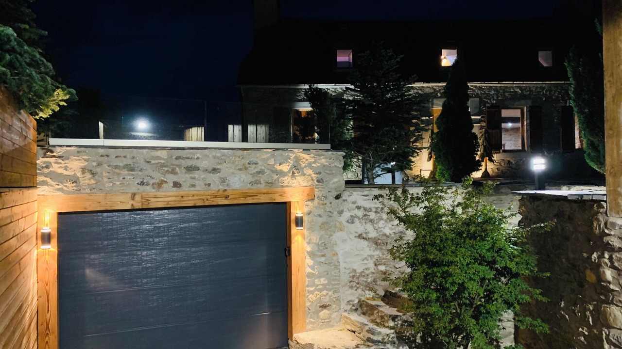 Photo of Outdoor in Azet