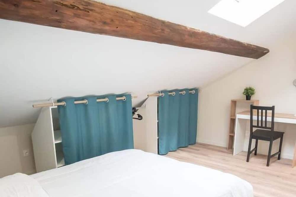 Photo of Bedroom in Quartier Beauregard-Boufflers-Buthegnemont-Boudonville