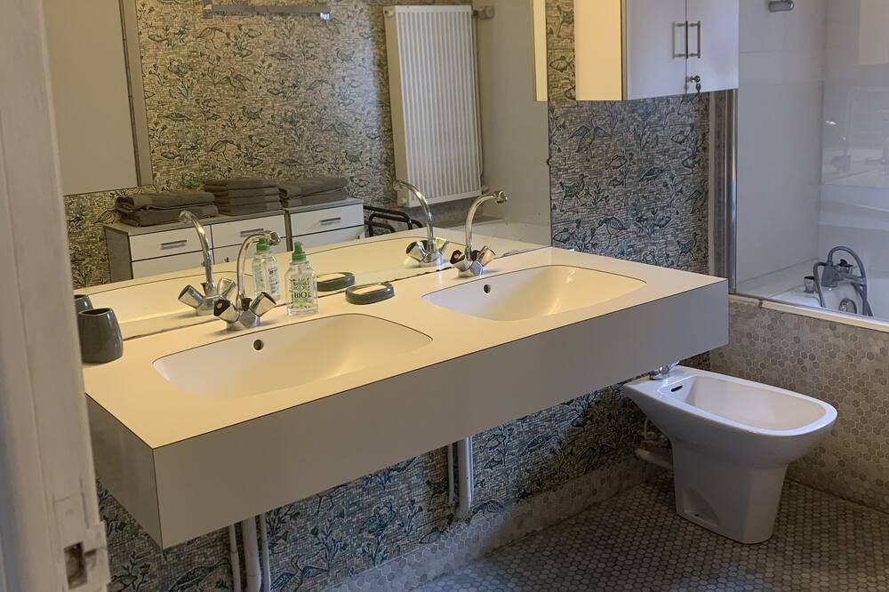 Photo of Bathroom in Malzeville