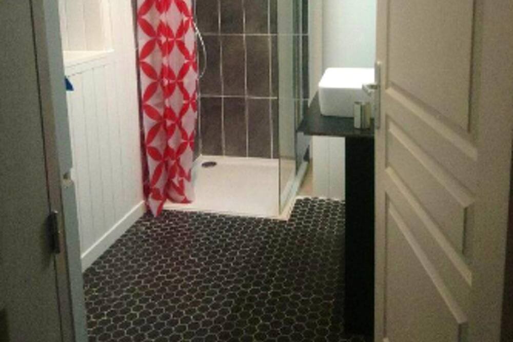 Photo of Bathroom in Limeyrat