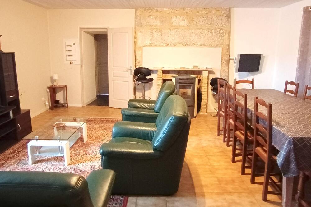 Photo of Livingroom in Limeyrat