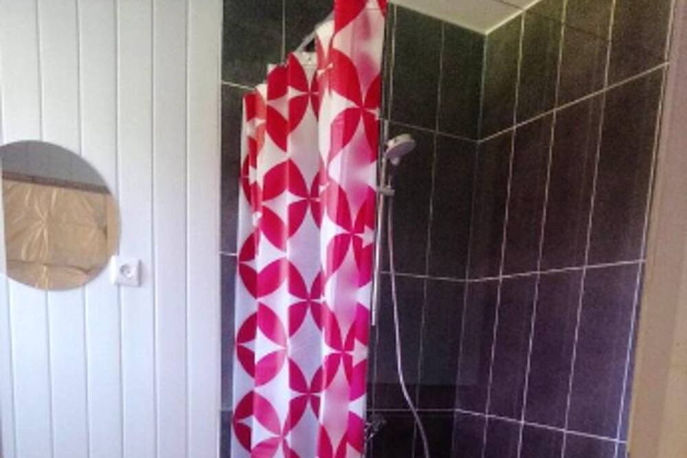 Photo of Bathroom in Limeyrat