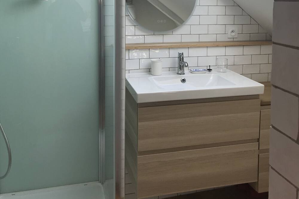 Photo of Bathroom in Planguenoual