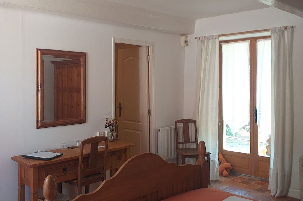 Photo of Bedroom in Cazaux-Villecomtal