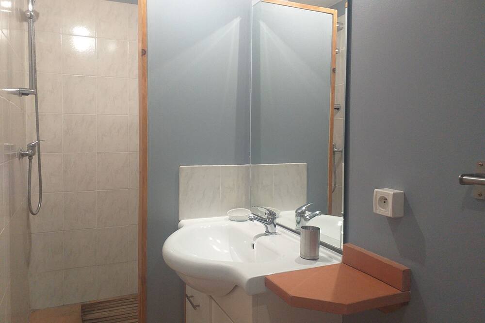 Photo of Bathroom in Cazaux-Villecomtal
