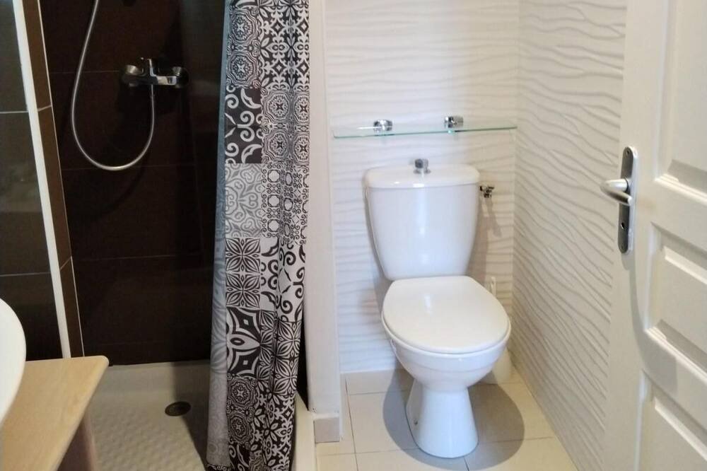 Photo of Bathroom in Jausiers