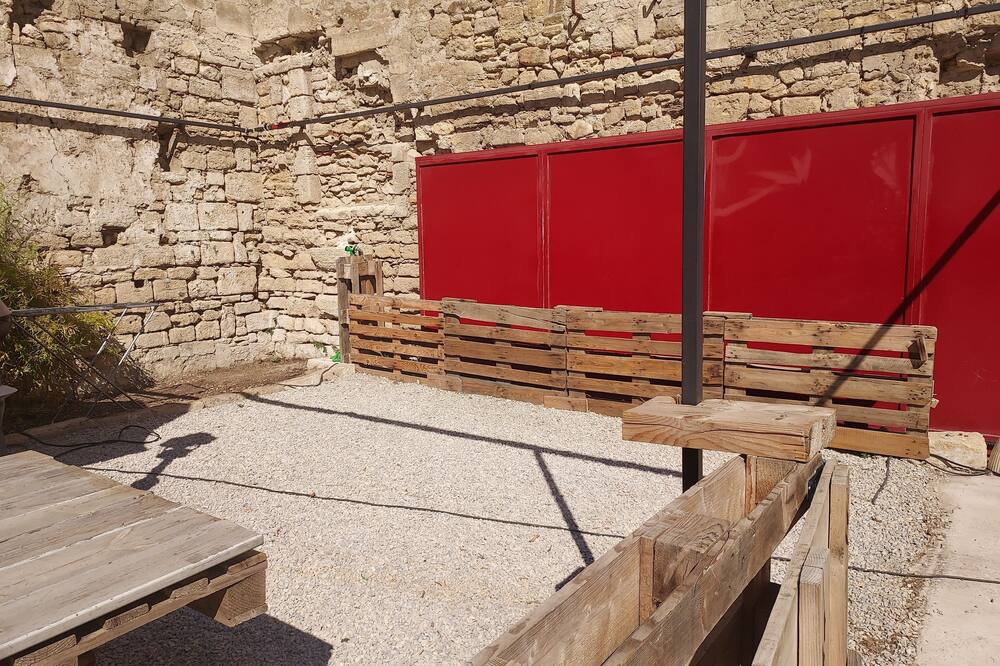 Photo of Outdoor in Ledenon
