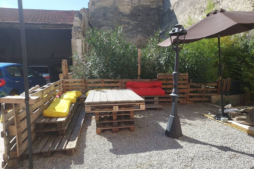 Photo of Outdoor in Ledenon