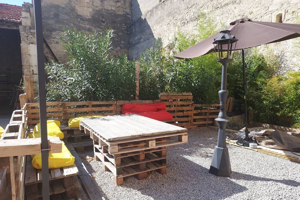 Photo of Outdoor in Ledenon