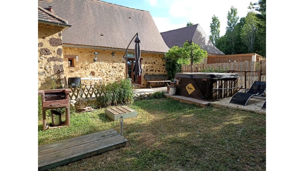 Photo of Outdoor in Rouffignac-Saint-Cernin-de-Reilhac