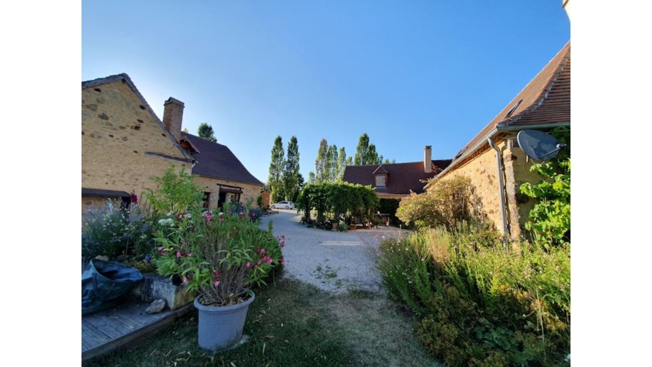 Photo of Outdoor in Rouffignac-Saint-Cernin-de-Reilhac