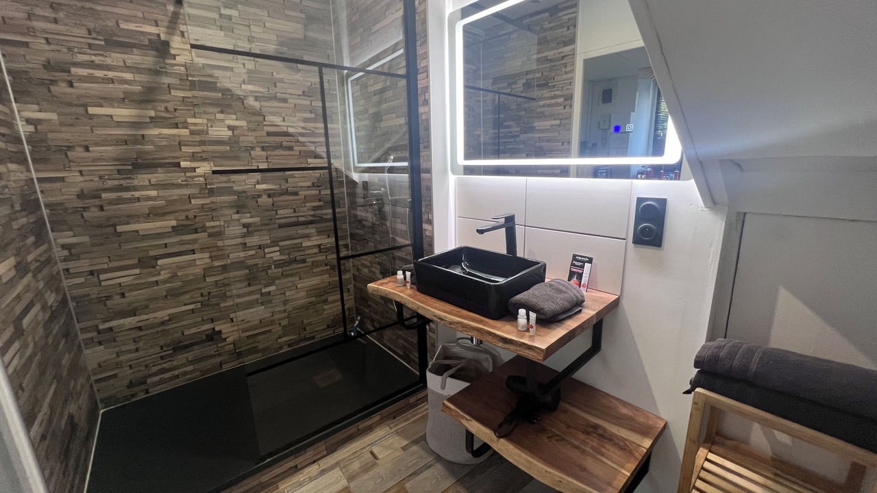 Photo of Bathroom in Plelo