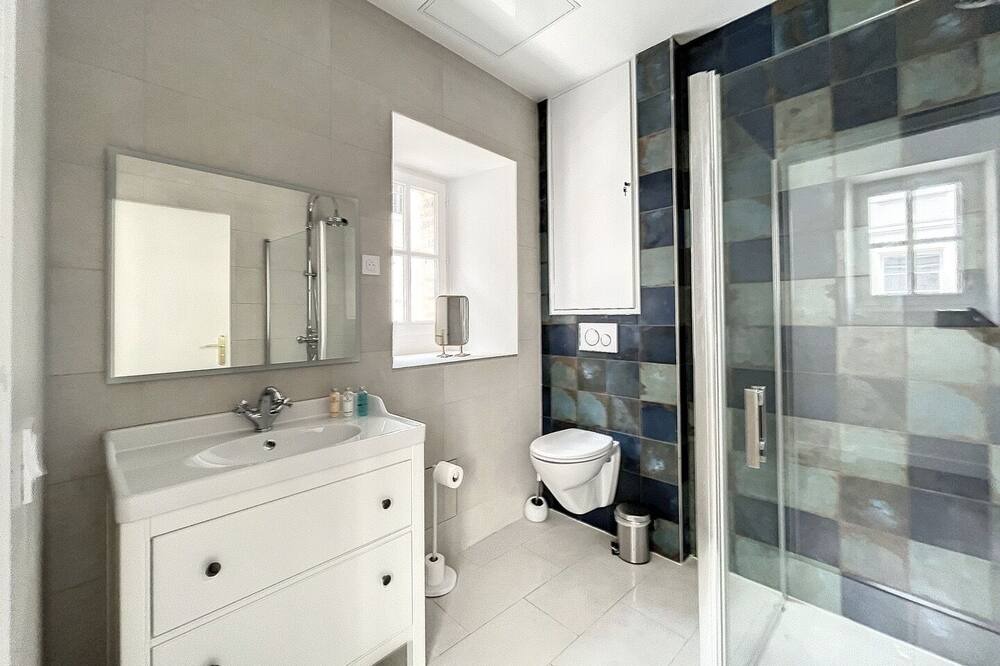 Photo of Bathroom in Sens