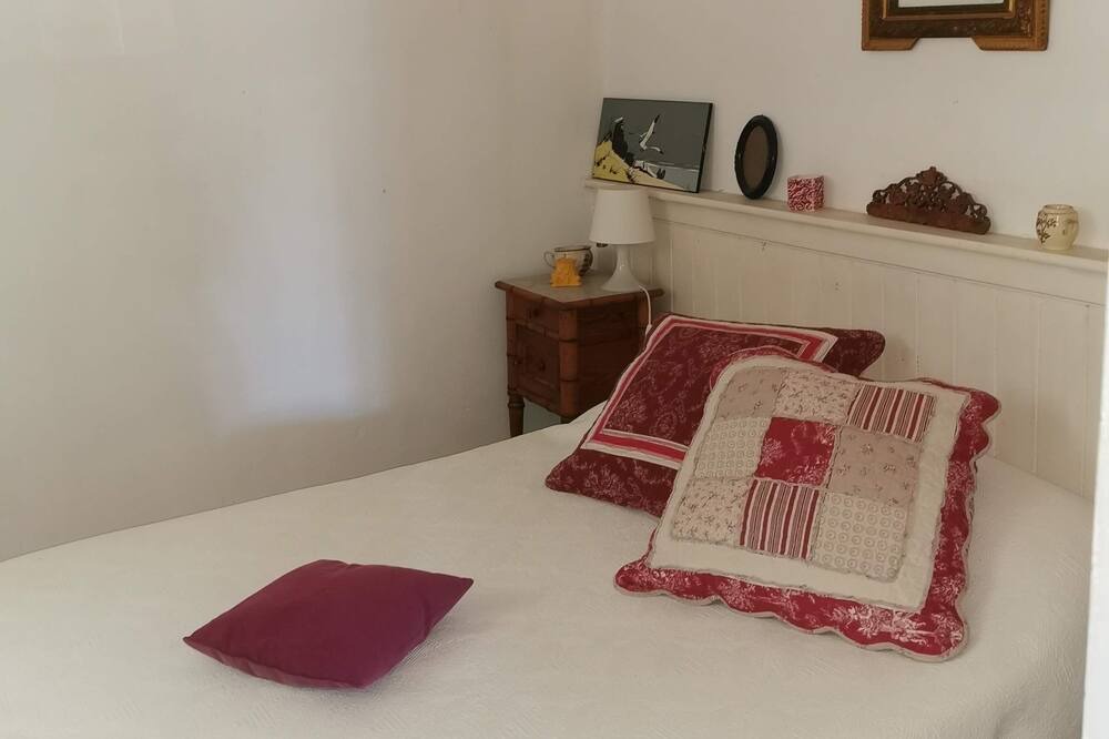 Photo of Bedroom in Plaisance