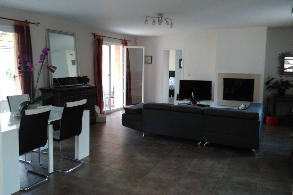 Photo of Livingroom in Camps-la-Source