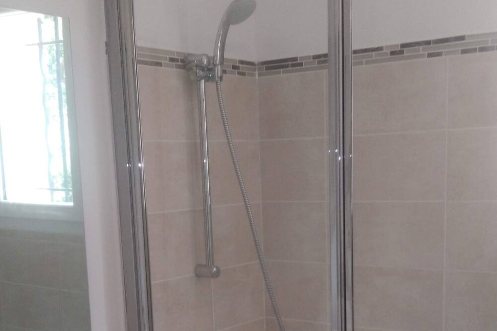 Photo of Bathroom in Camps-la-Source