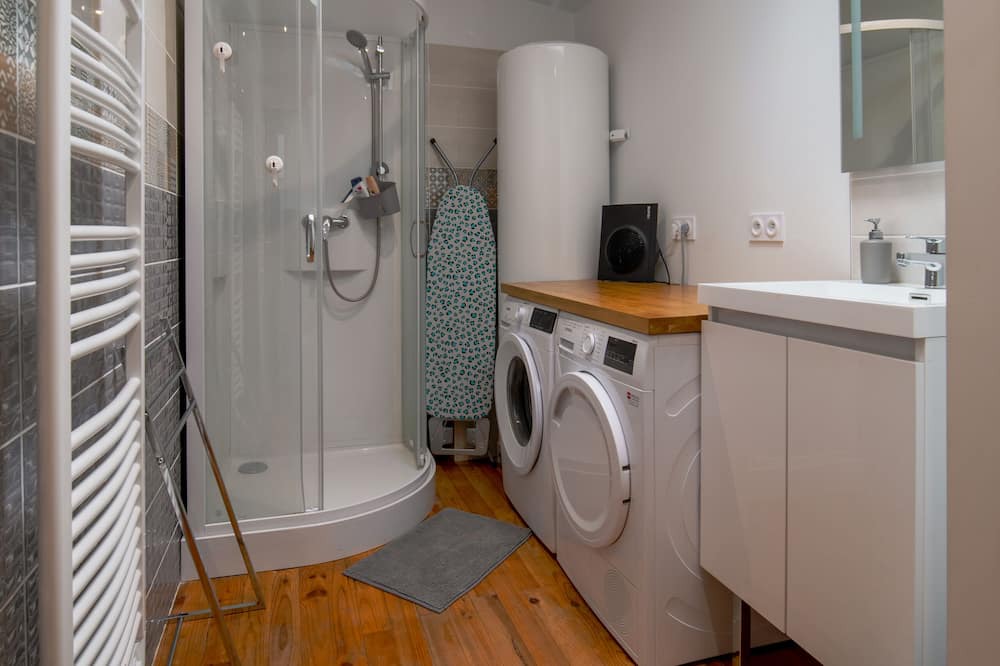 Photo of Bathroom in Saint-Aignan