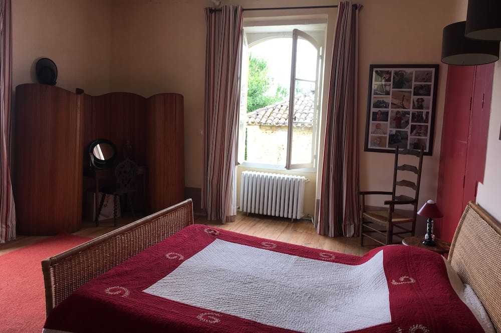 Photo of Bedroom in Tourdun