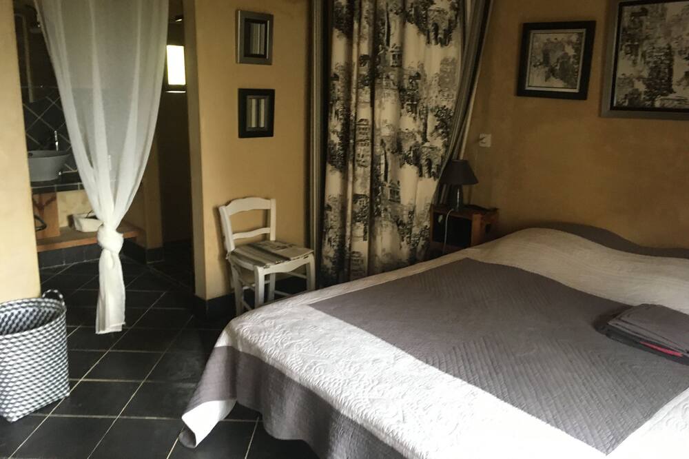 Photo of Bedroom in Tourdun
