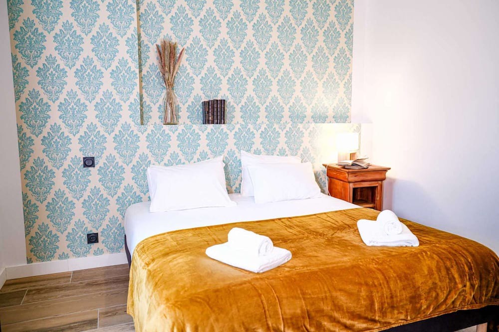 Photo of Bedroom in Roquemaure