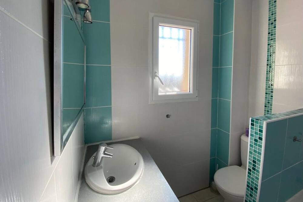 Photo of Bathroom in Aramon