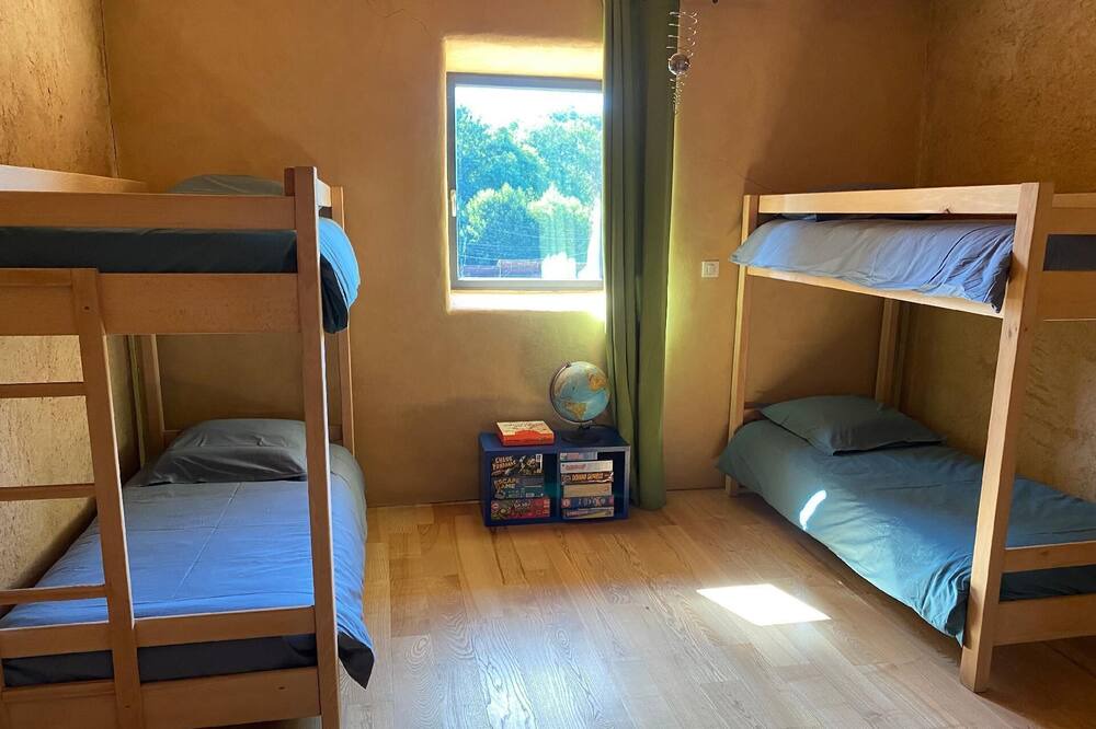 Photo of Bedroom in Denipaire