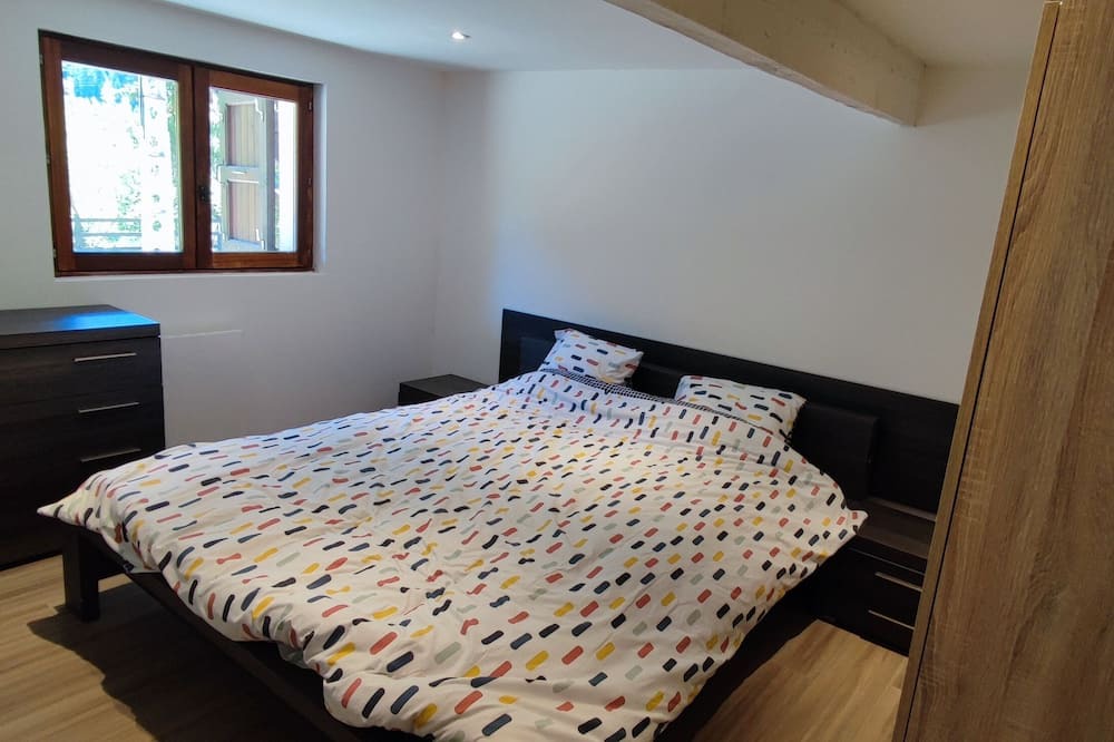 Photo of Bedroom in Meolans-Revel