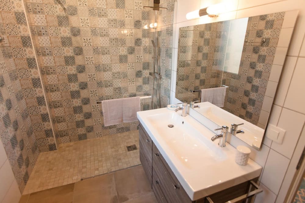 Photo of Bathroom in Raon-l'Etape