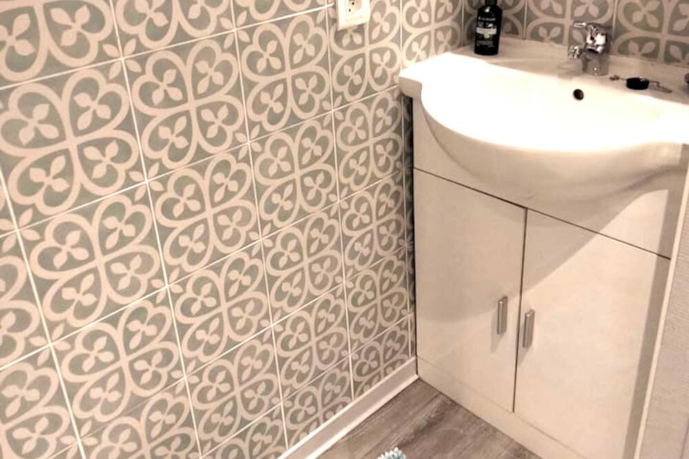 Photo of Bathroom in Bazincourt-sur-Saulx