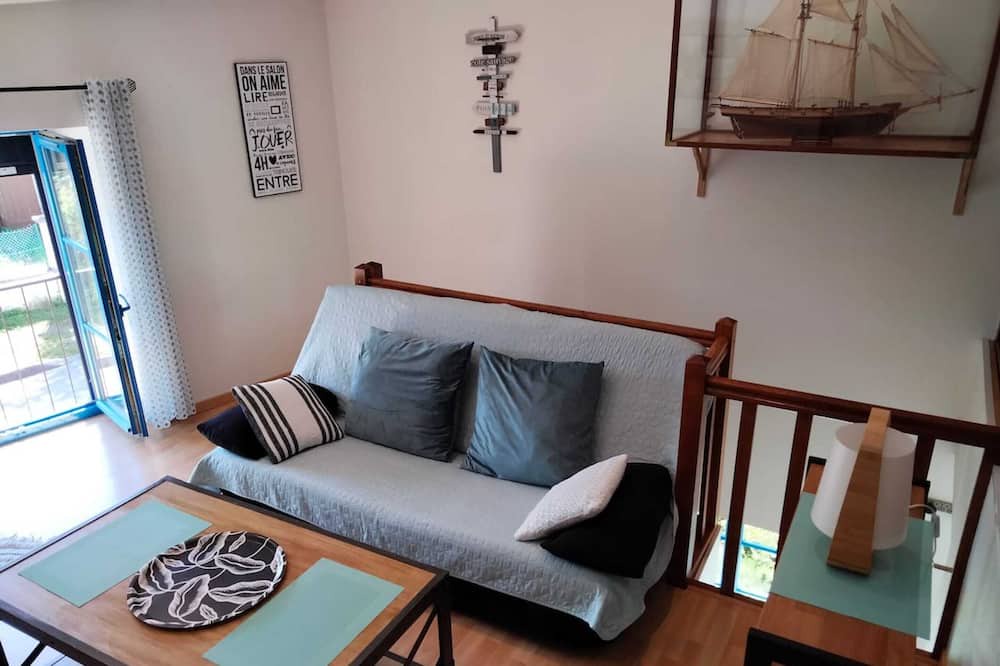 Photo of Livingroom in Bazincourt-sur-Saulx