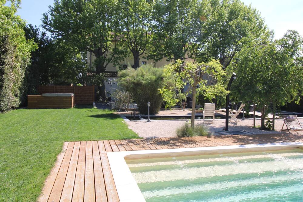 Photo of Outdoor in Cabannes