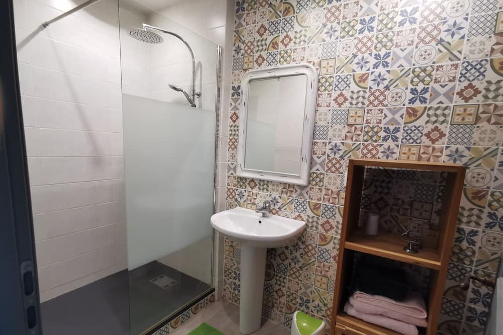 Photo of Bathroom in Cabannes