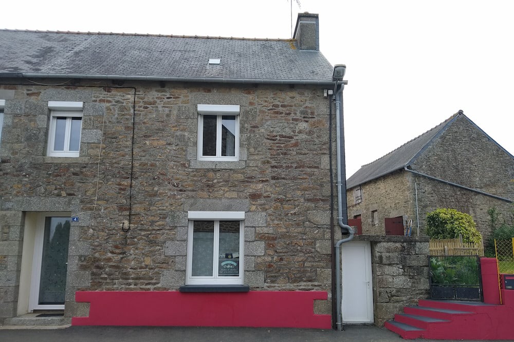 Photo of Outdoor in Saint-Carreuc