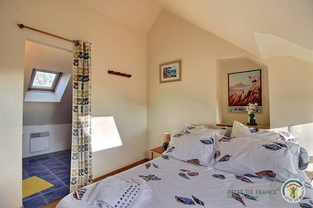 Photo of Bedroom in Saint-Alban