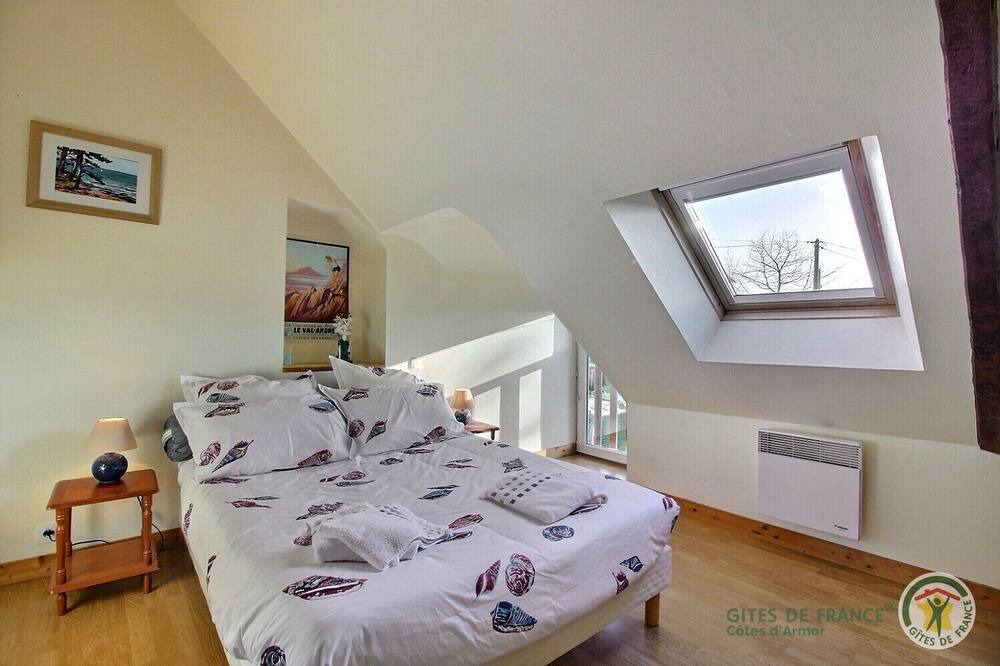 Photo of Bedroom in Saint-Alban