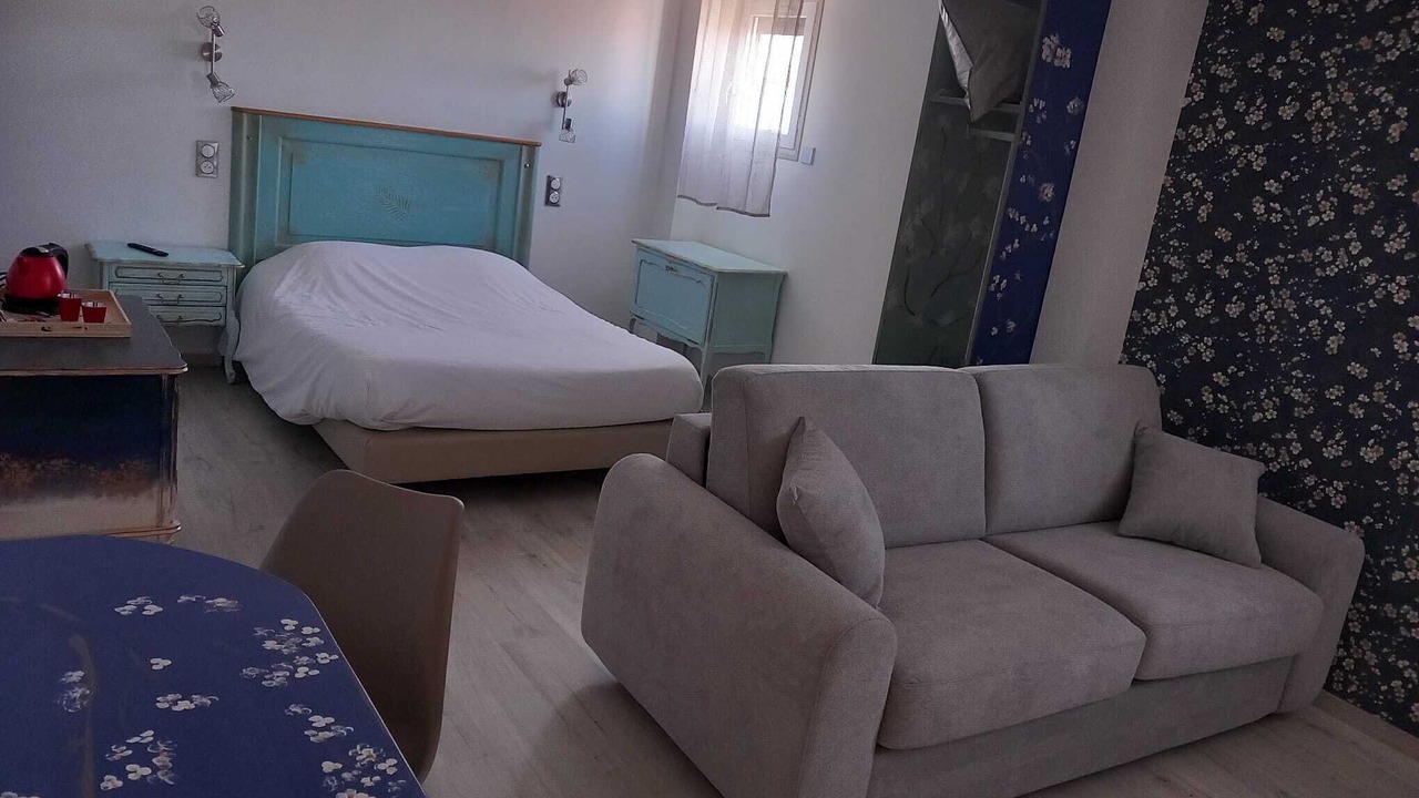 Photo of Bedroom in Chalons-en-Champagne