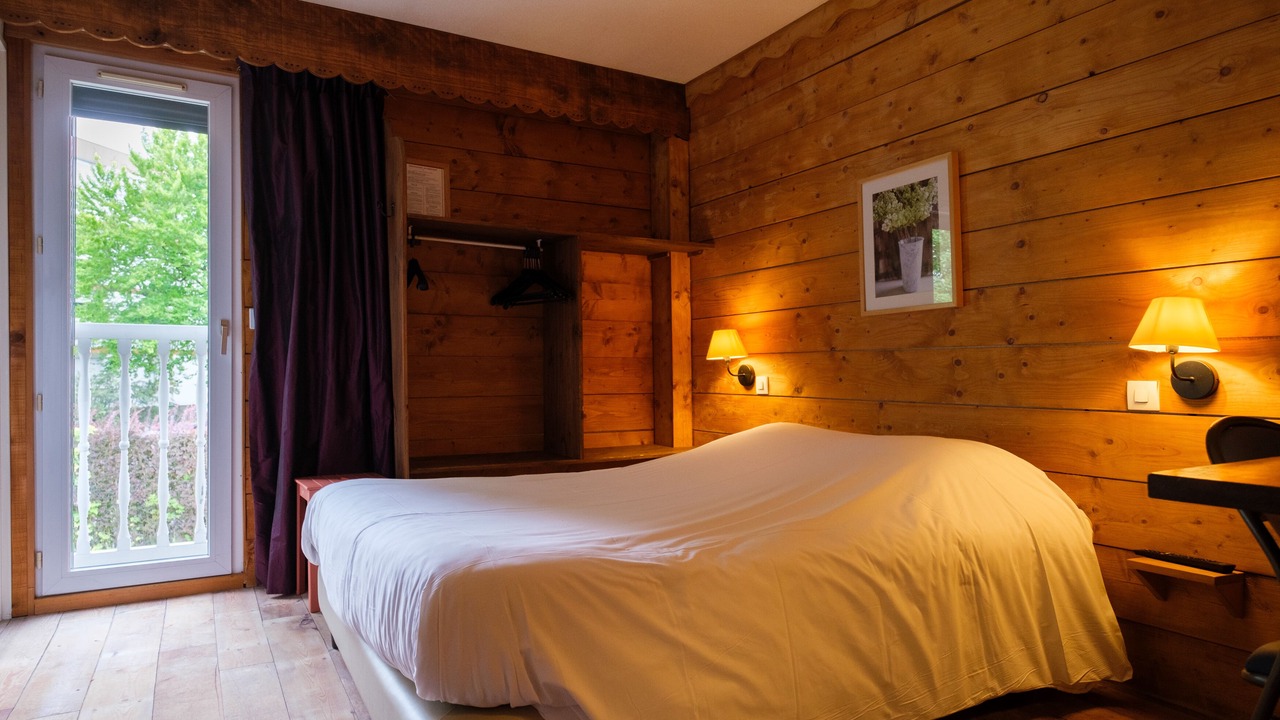 Photo of Bedroom in Chalons-en-Champagne